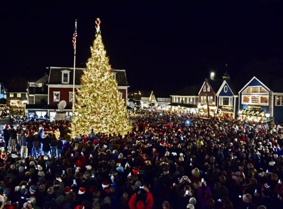 Christmas Tree lighting at Kennebunkport Christmas Prelude